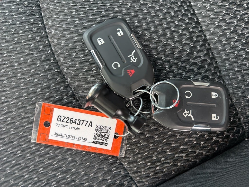 2023 GMC Terrain SLE CARBRAVO!