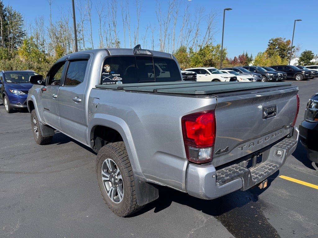 2017 Toyota Tacoma SR5 V6 CARBRAVO!