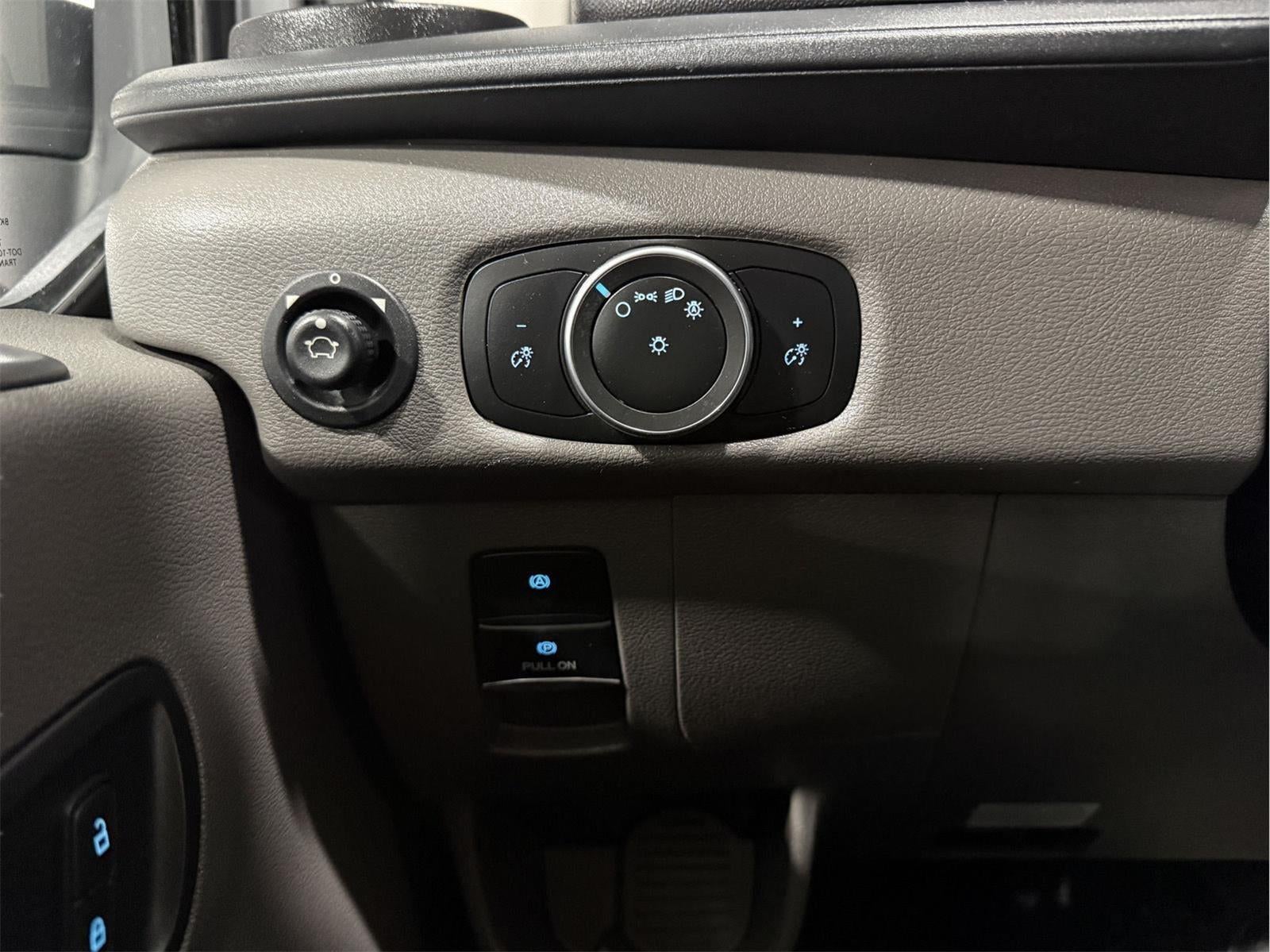 2021 Ford Transit Passenger Wagon XL