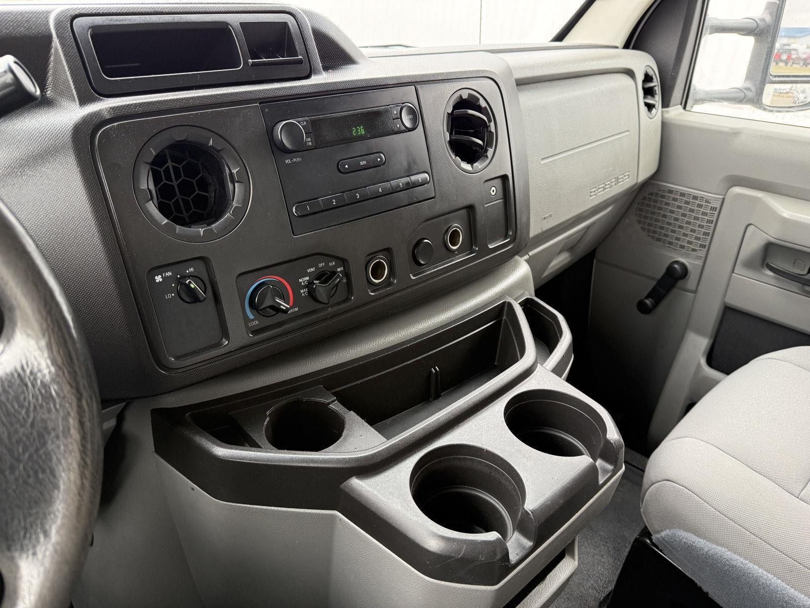 2019 Ford E-Series Cutaway E-450 DRW 158 WB