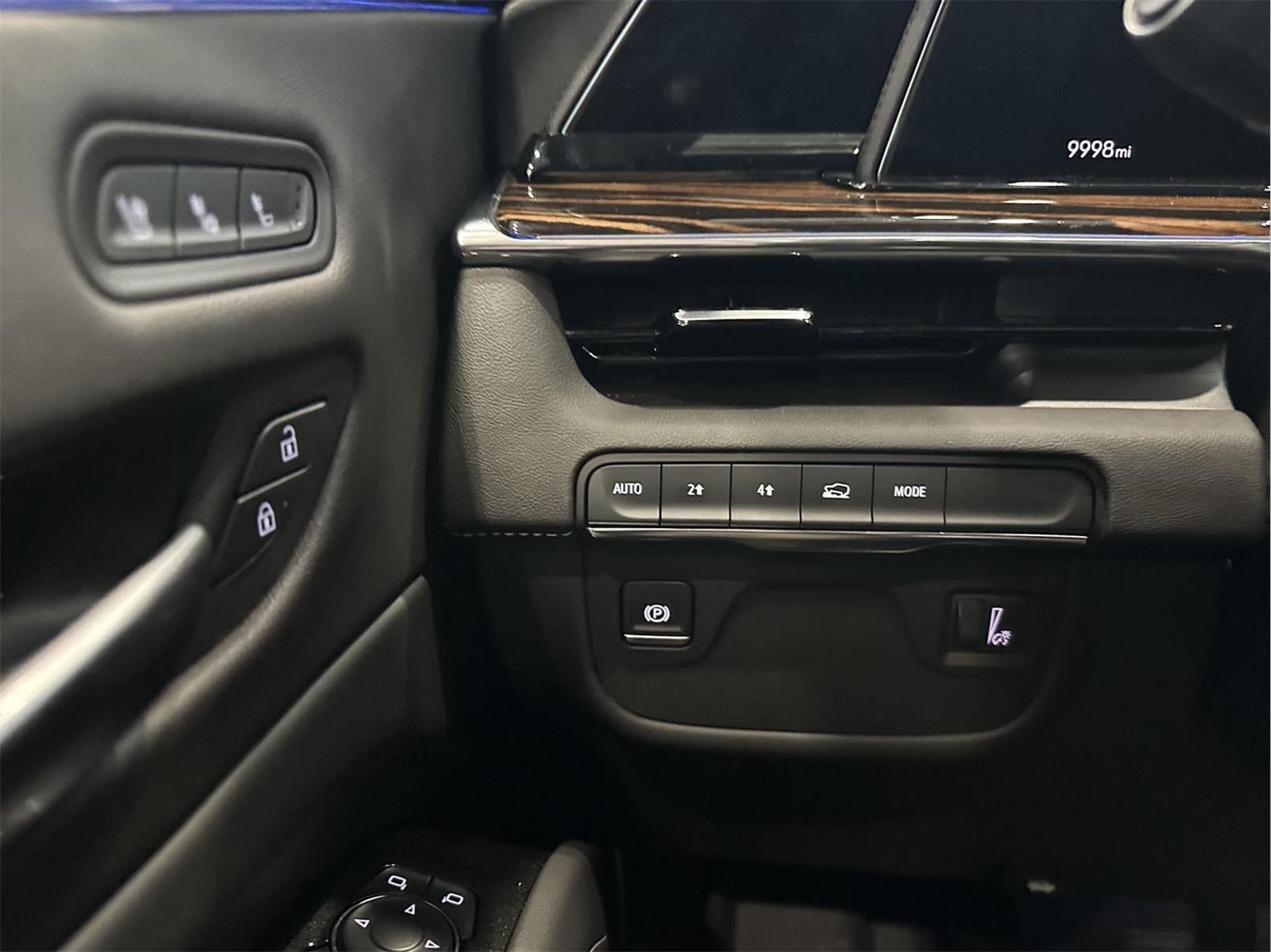 2024 Cadillac Escalade 4WD Premium Luxury