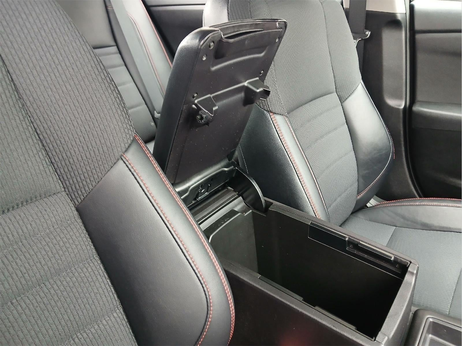 2017 Toyota CAMRY SE SEDAN