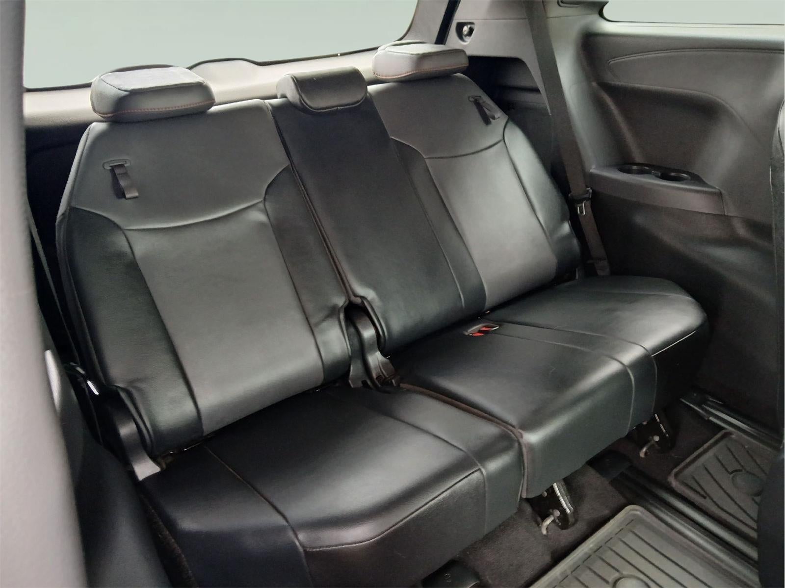 2022 Toyota Sienna XSE 7-Passenger