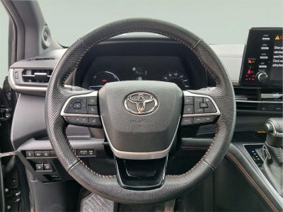 2022 Toyota Sienna XSE 7-Passenger