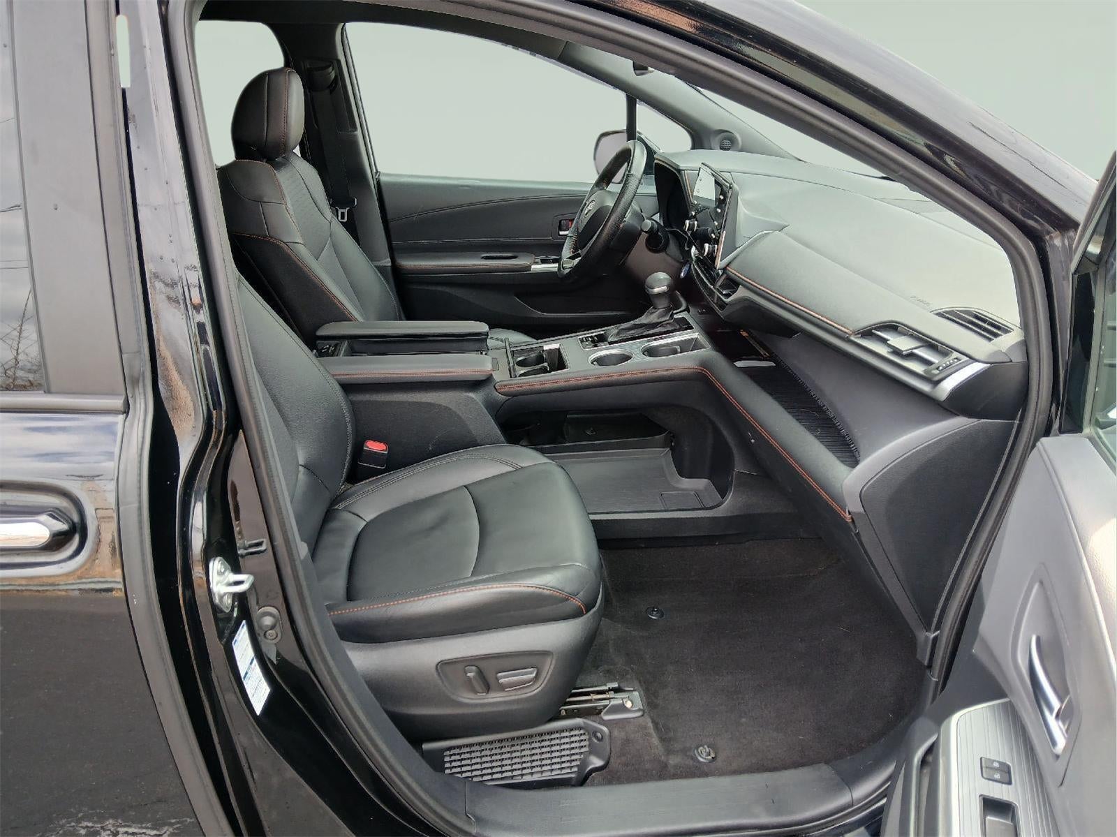 2022 Toyota Sienna XSE 7-Passenger