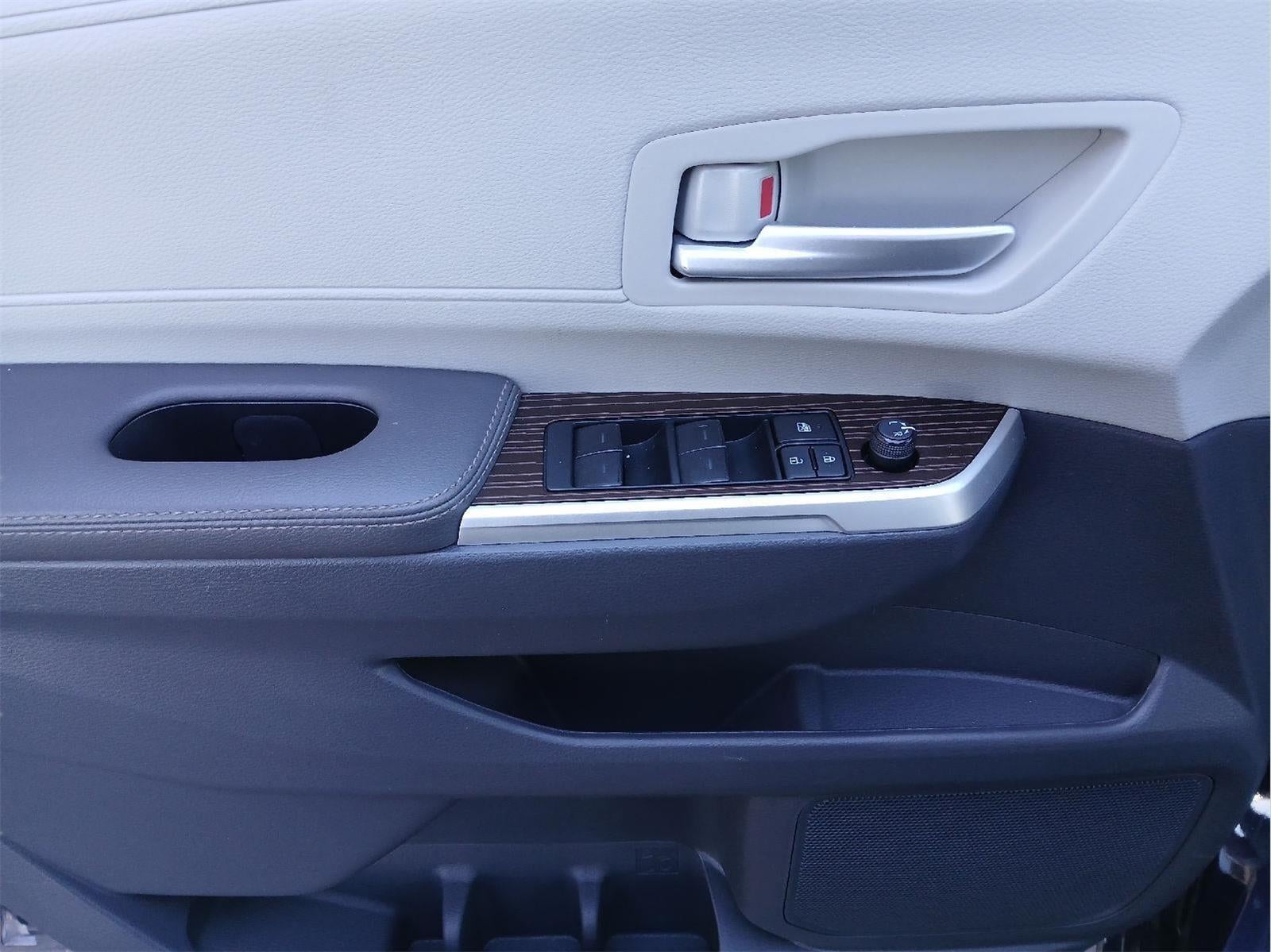 2024 Toyota Sienna XLE 7-Passenger