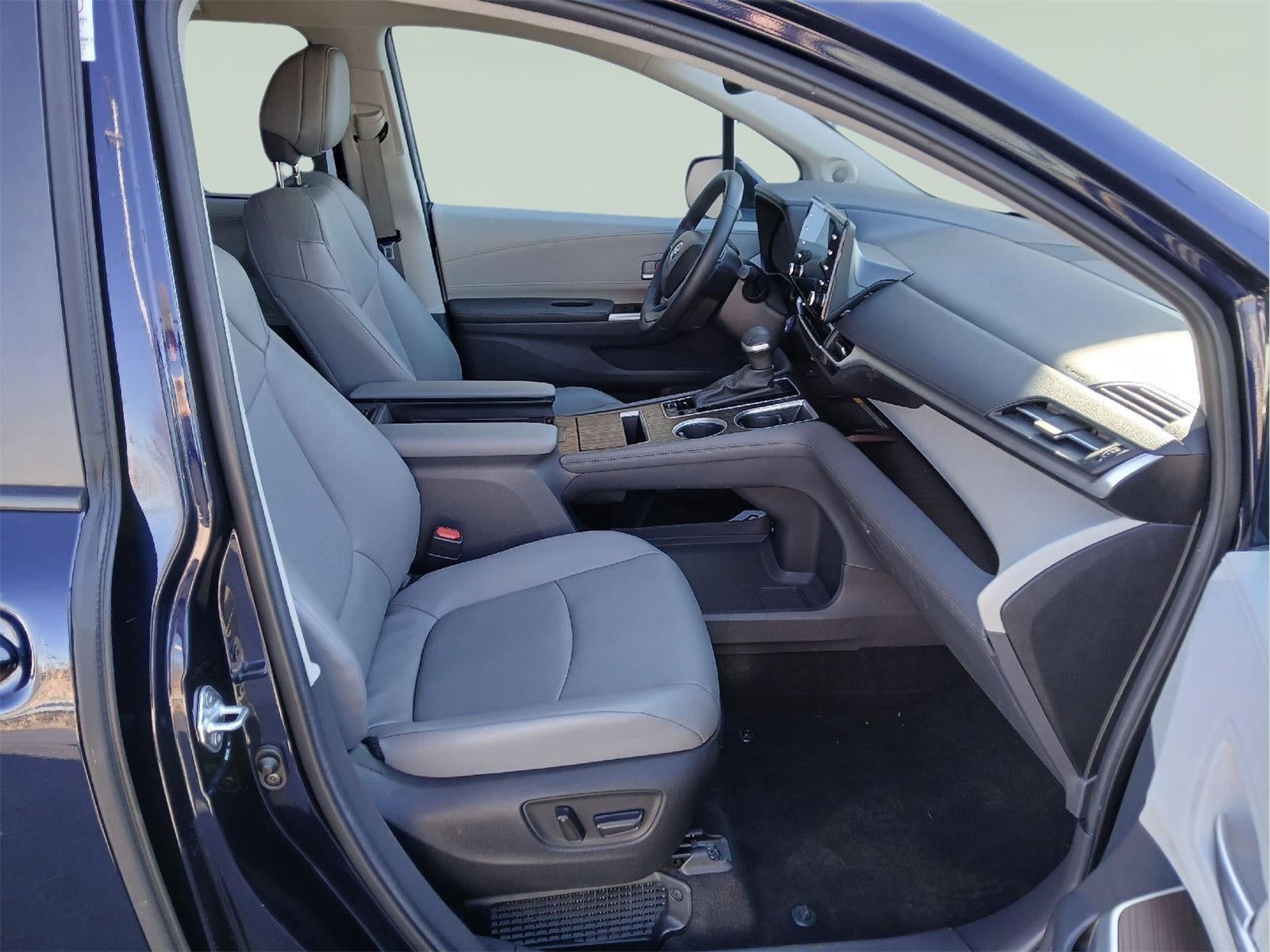 2024 Toyota Sienna XLE 7-Passenger