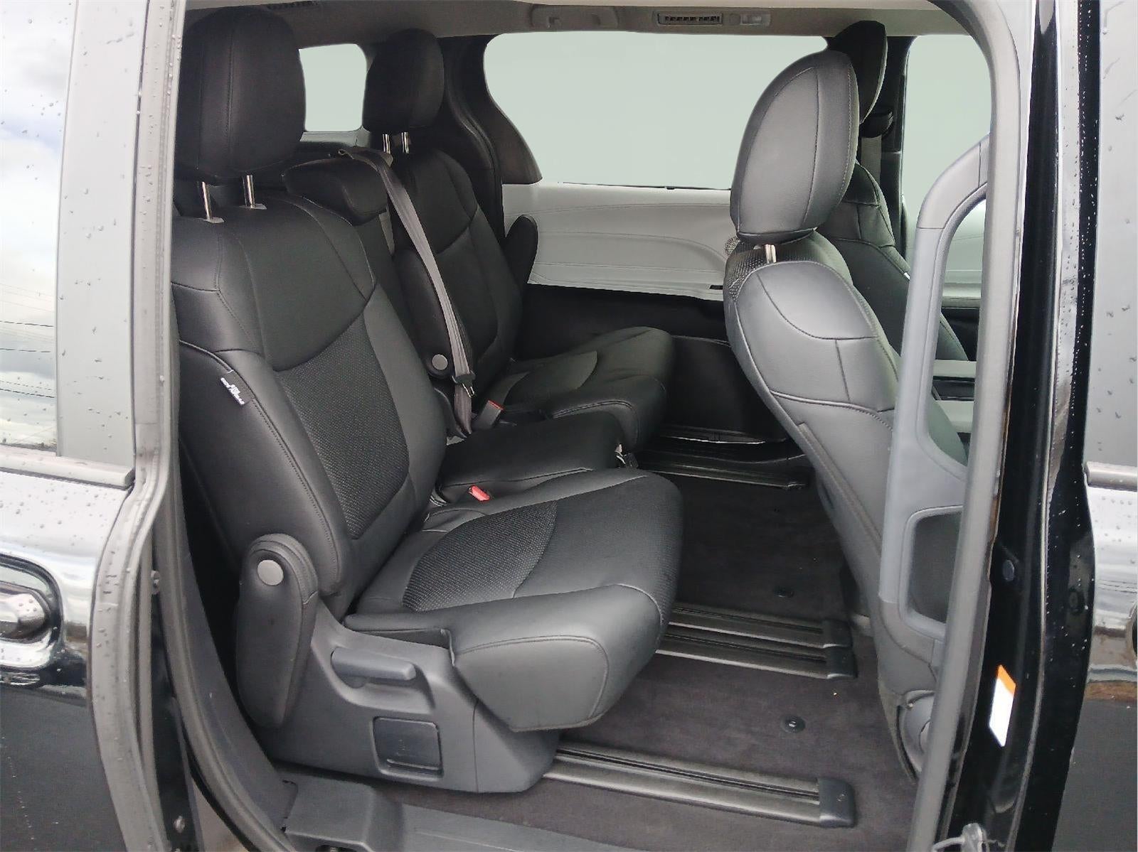 2025 Toyota Sienna LE 8-Passenger