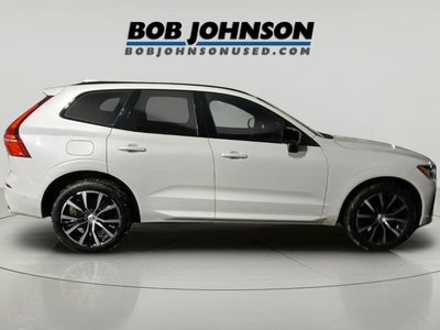 2023 Volvo XC60 Plus Dark Theme