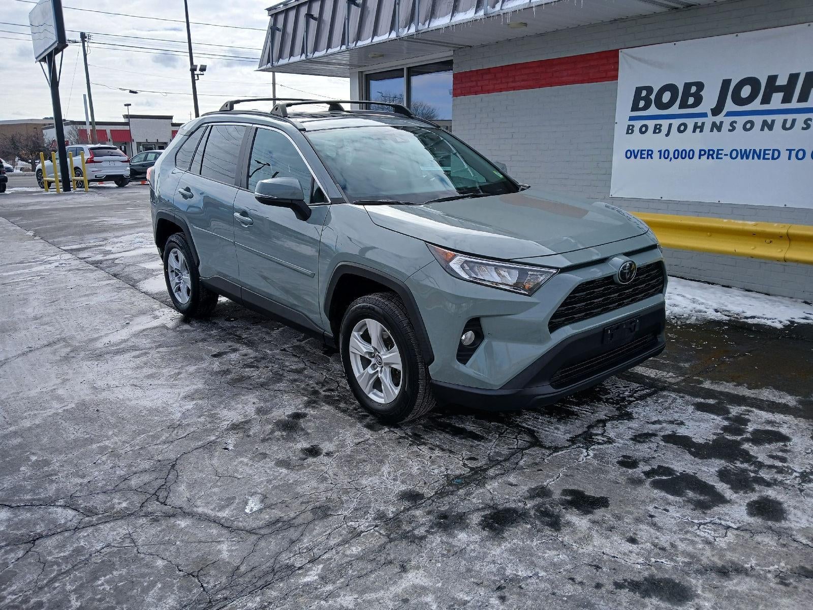 2020 Toyota RAV4 XLE