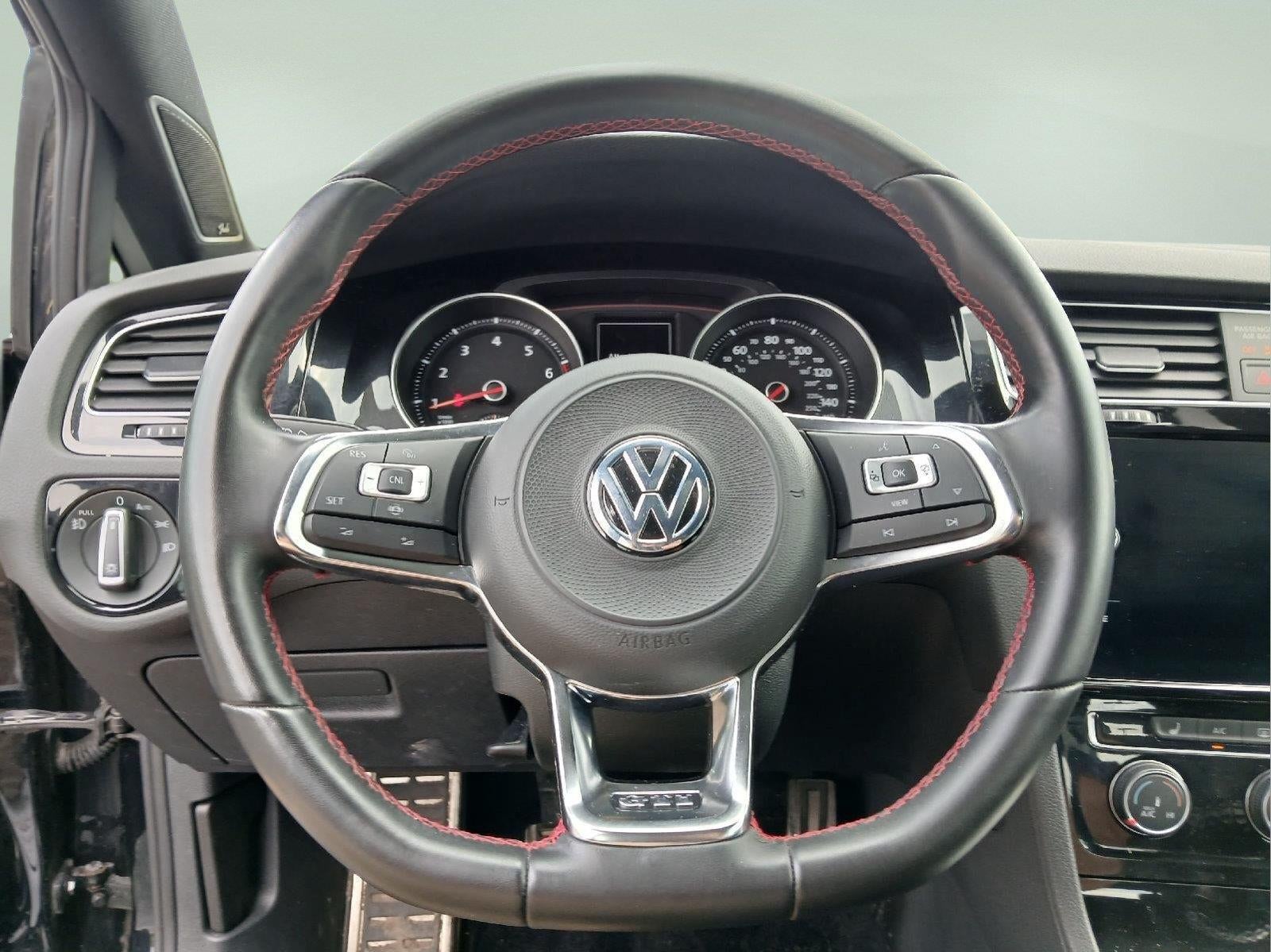 2019 Volkswagen Golf GTI SE