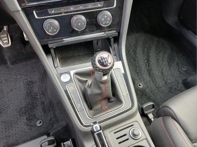2019 Volkswagen Golf GTI SE