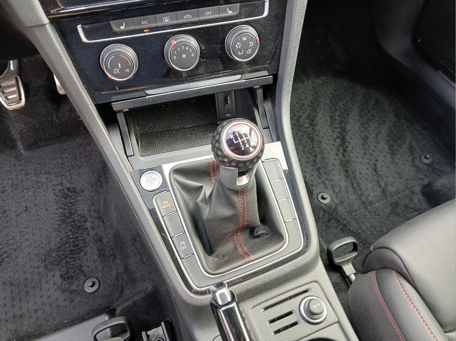 2019 Volkswagen Golf GTI SE