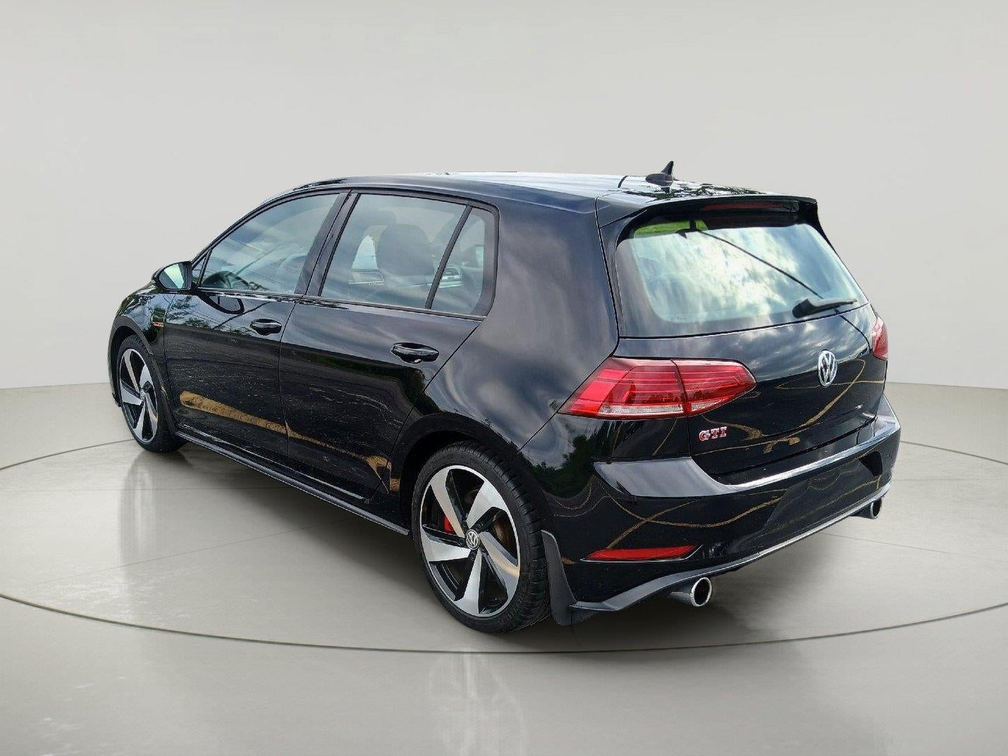2019 Volkswagen Golf GTI SE