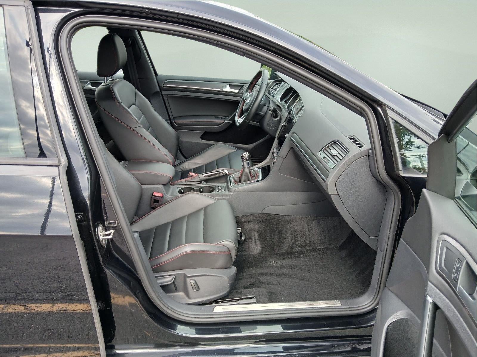 2019 Volkswagen Golf GTI SE