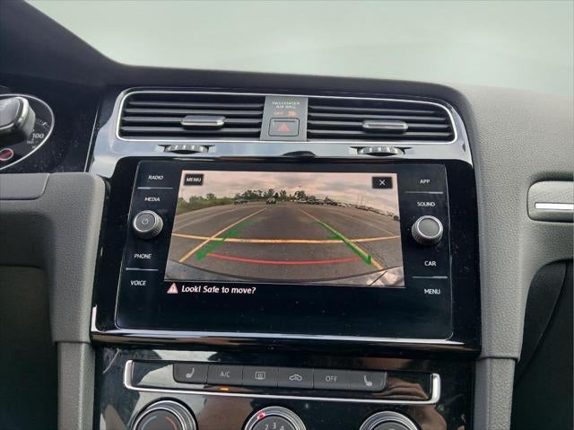 2019 Volkswagen Golf GTI SE