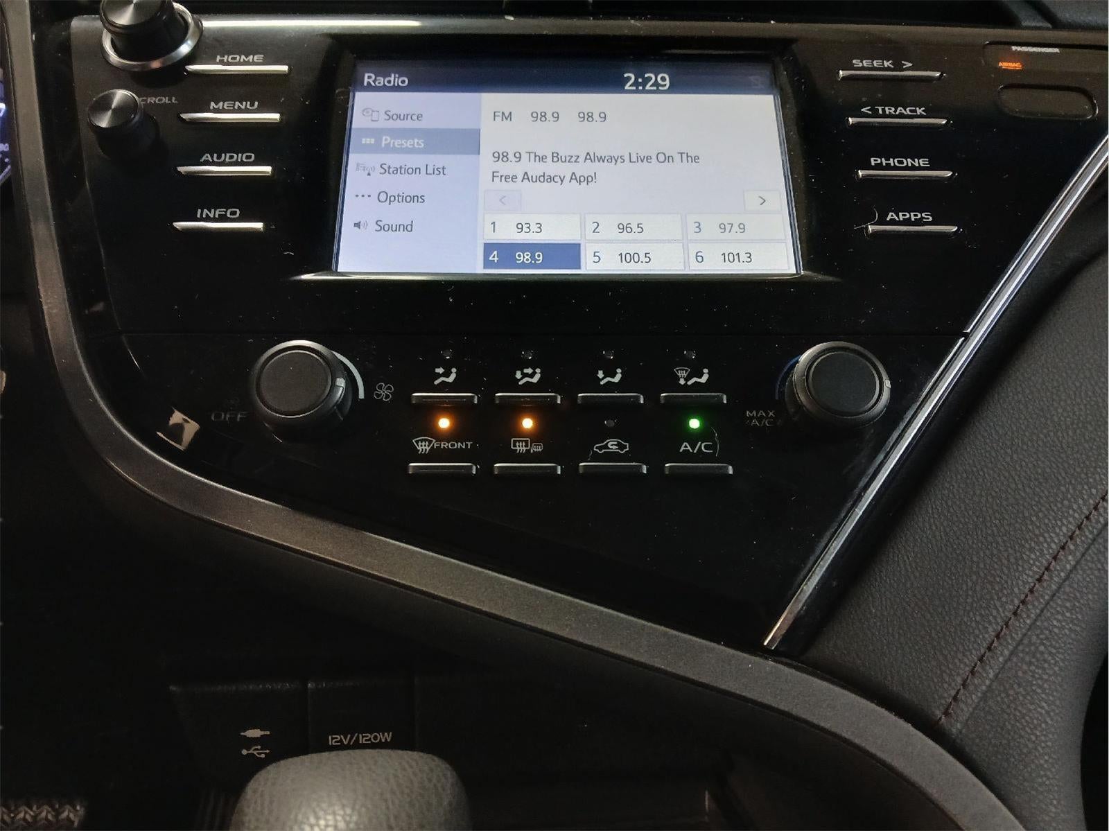 2018 Toyota CAMRY LE