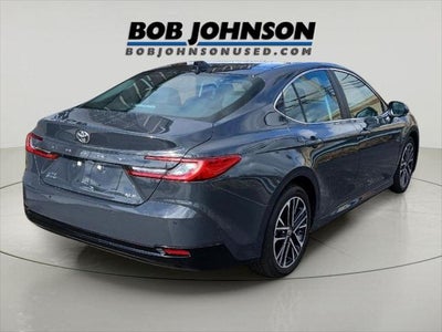 2025 Toyota CAMRY XLE