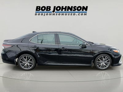 2021 Toyota CAMRY XLE