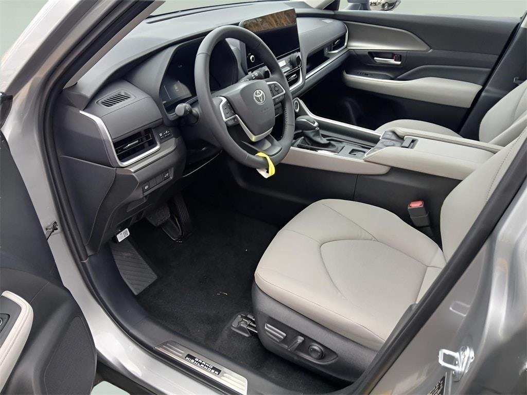 2025 Toyota GRAND HIGHLANDER HEV XLE
