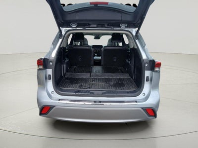2021 Toyota Highlander Hybrid Platinum