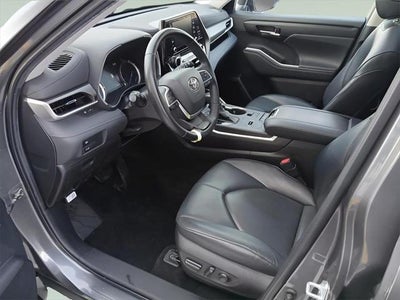 2022 Toyota HIGHLANDER HYBRD XLE