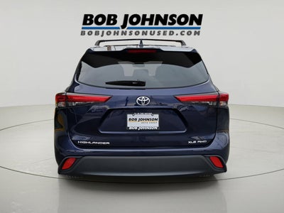 2022 Toyota HIGHLANDER XLE