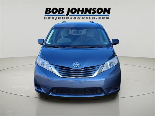 2015 Toyota SIENNA LE 3.5L LE 7-Passenger