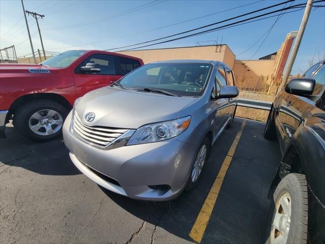 2017 Toyota Sienna LE 7-Passenger