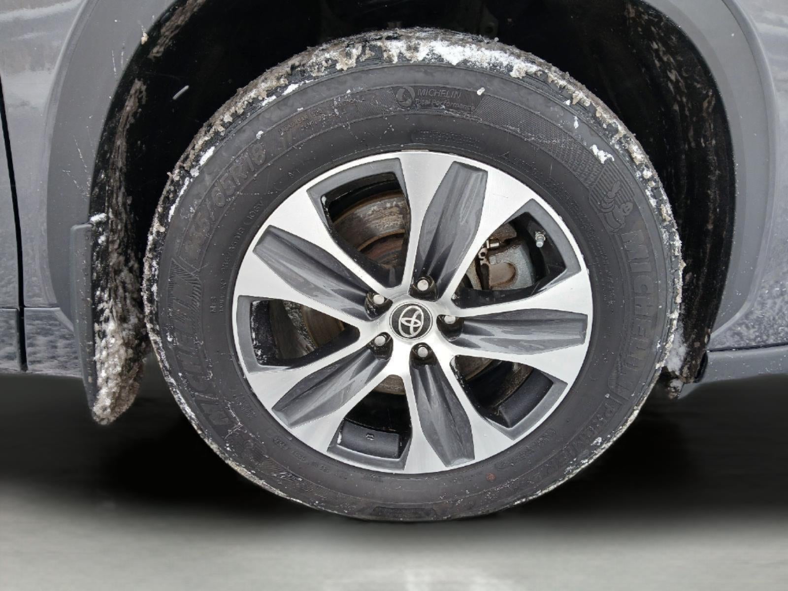 2024 Toyota HIGHLANDER XLE