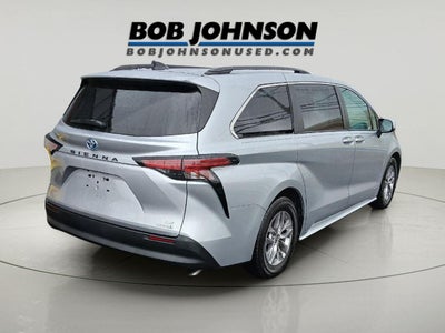 2021 Toyota SIENNA LE LE 8-Passenger