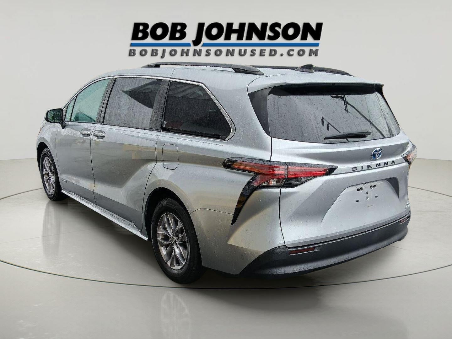 2021 Toyota SIENNA LE LE 8-Passenger