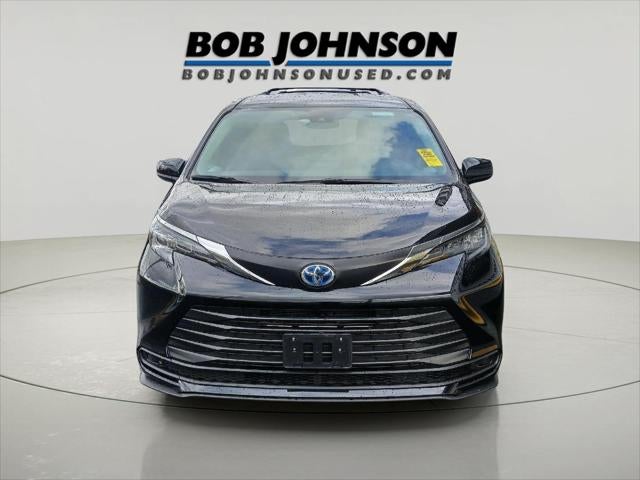 2025 Toyota SIENNA LE AWD LE 8-Passenger