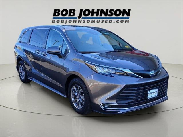 2023 Toyota Sienna XLE