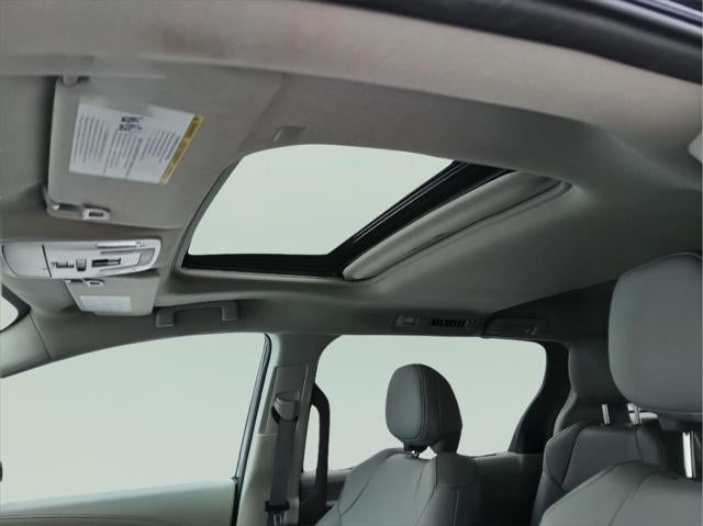 2024 Toyota SIENNA XLE MINIVAN