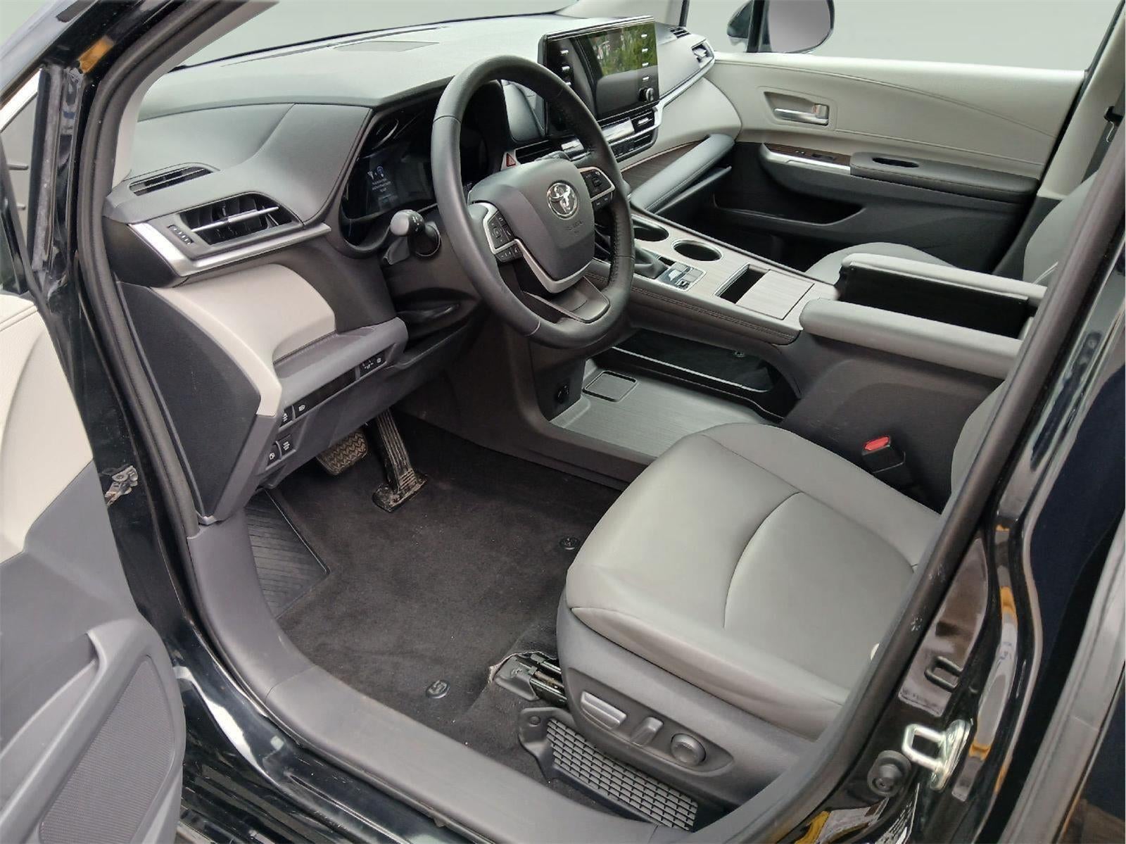 2021 Toyota Sienna XLE 7-Passenger
