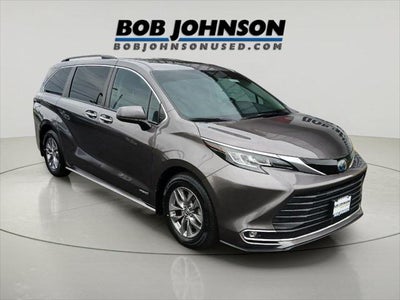 2021 Toyota Sienna XLE 7-Passenger
