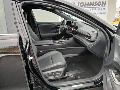 2025 Toyota CROWN SIGNIA XLE