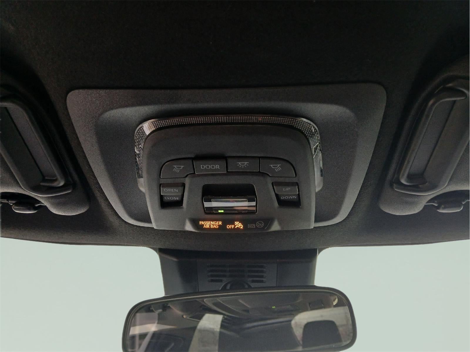 2025 Toyota COROLLA HYBRID SE AWD