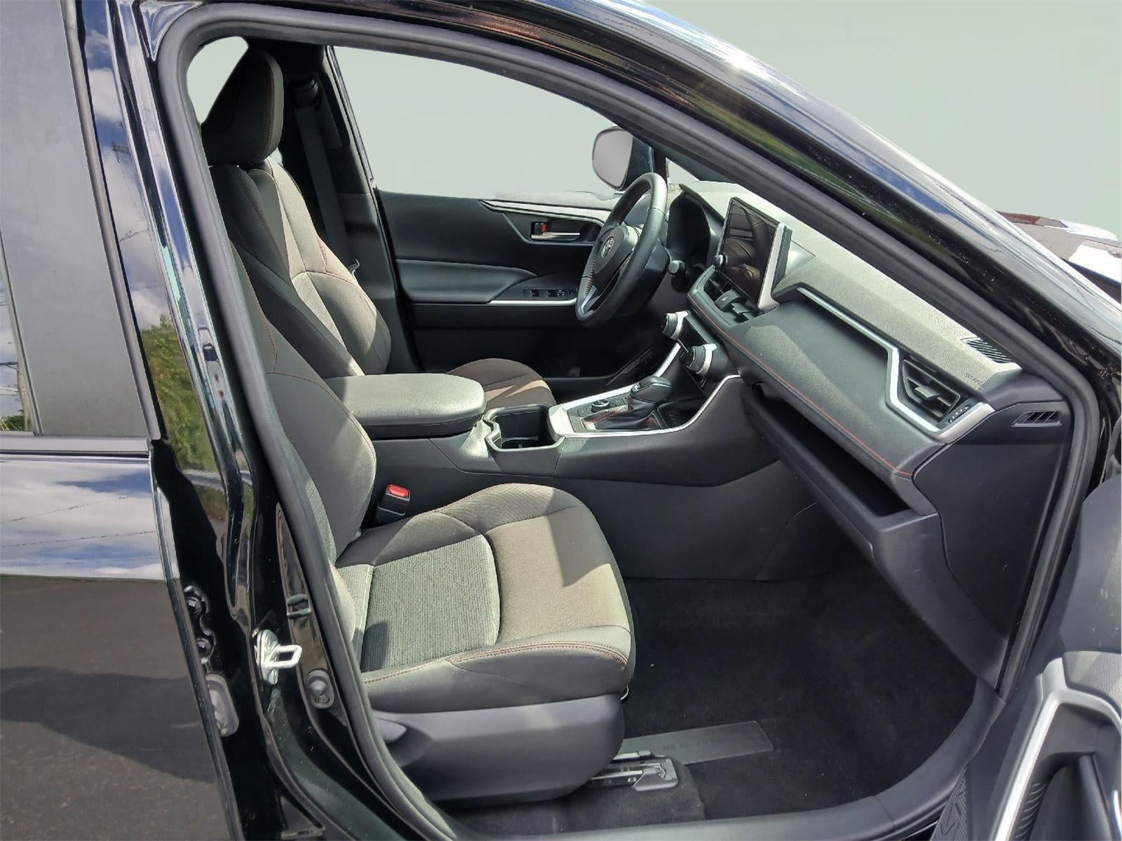 2024 Toyota RAV4 Prime SE