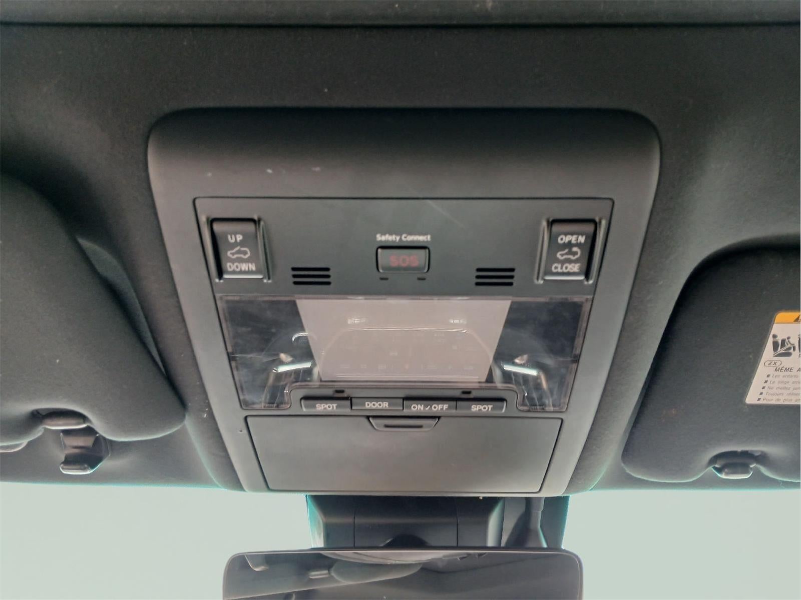 2016 Toyota Land Cruiser Base