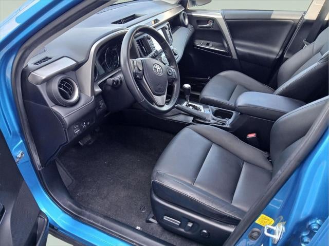 2016 Toyota RAV4 HYBRID SUV