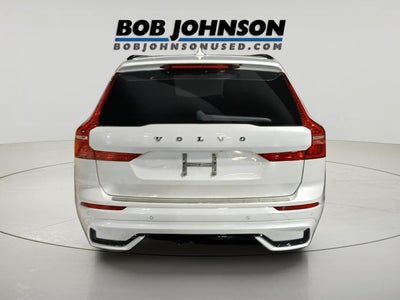 2023 Volvo XC60 Plus Dark Theme