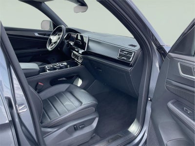 2024 Volkswagen Atlas Cross Sport 2.0T SEL R-Line