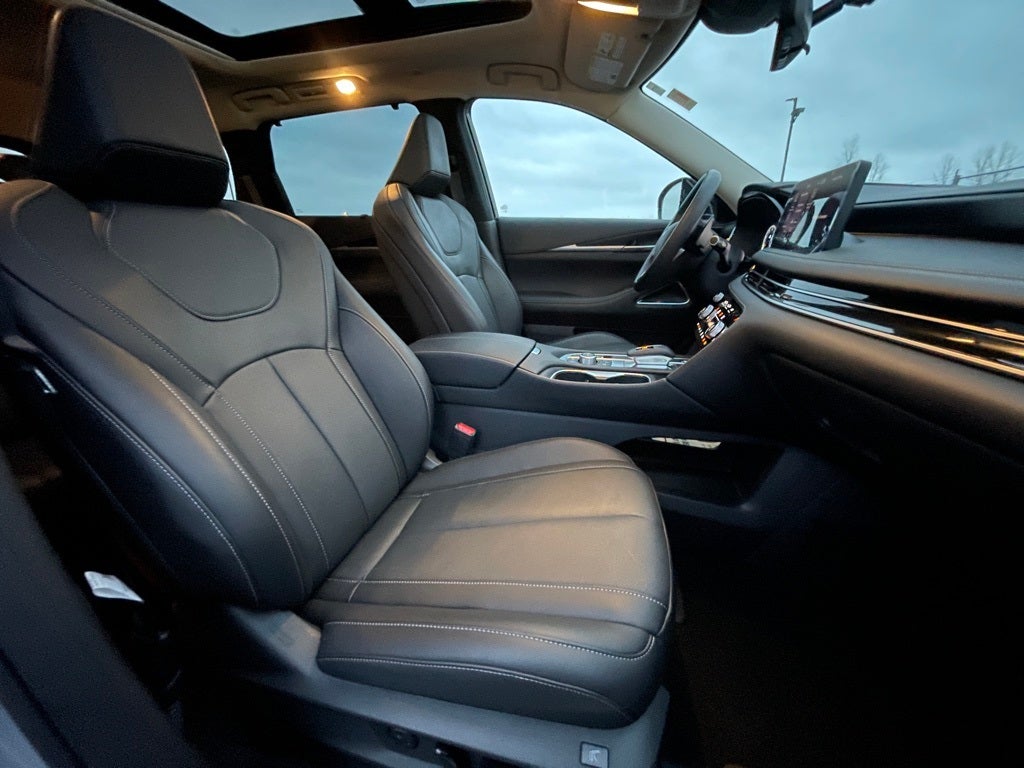 2025 INFINITI QX60 Sensory Certified