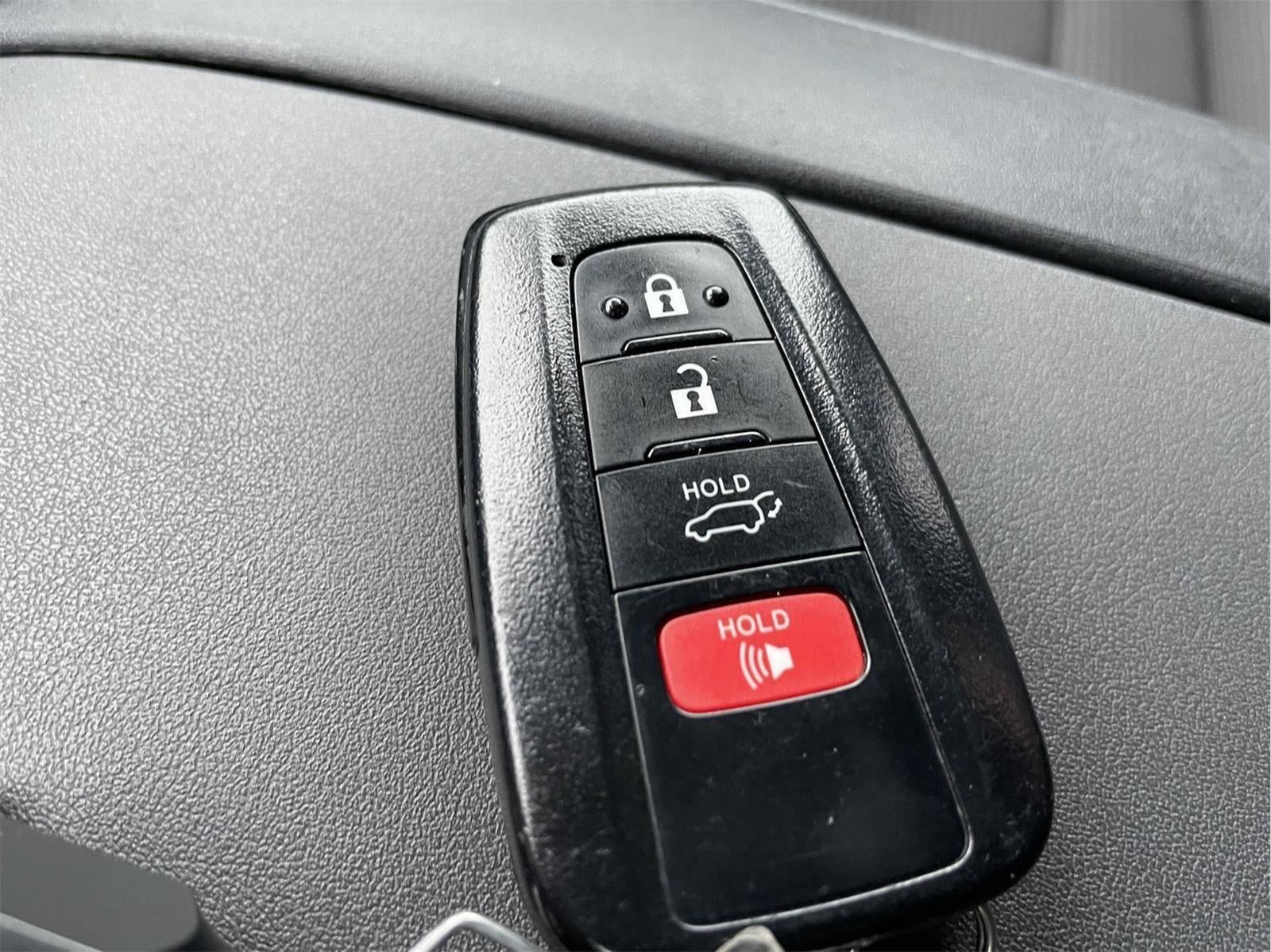 2021 Toyota Highlander LE