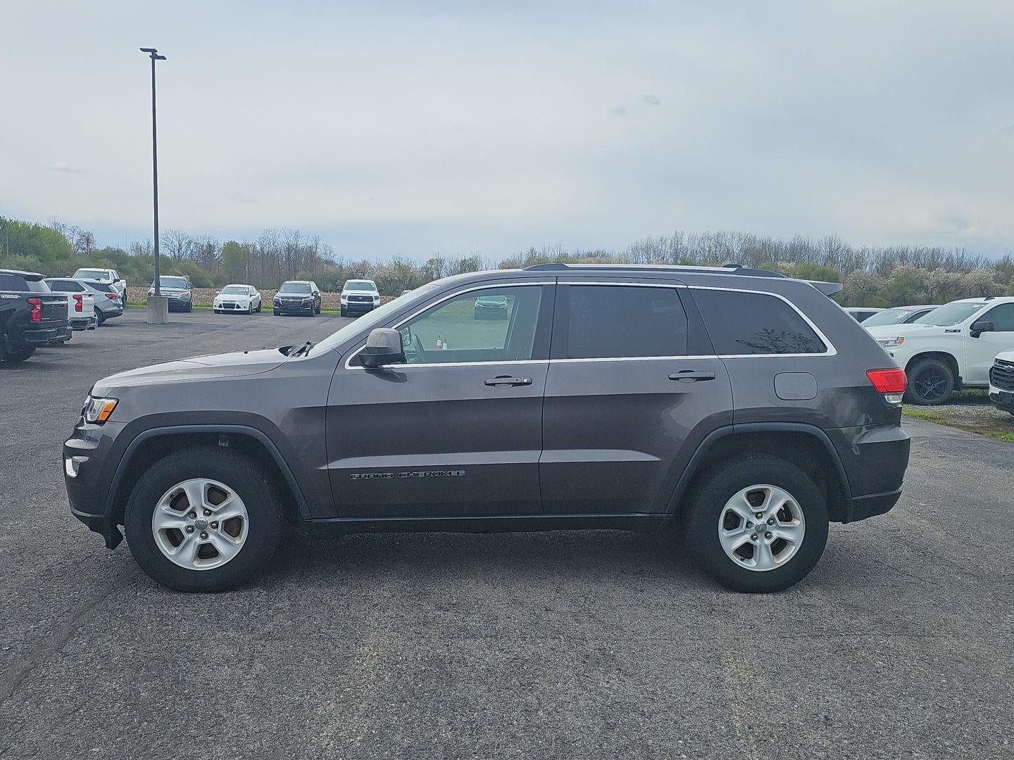 2017 Jeep Grand Cherokee Laredo 4x4