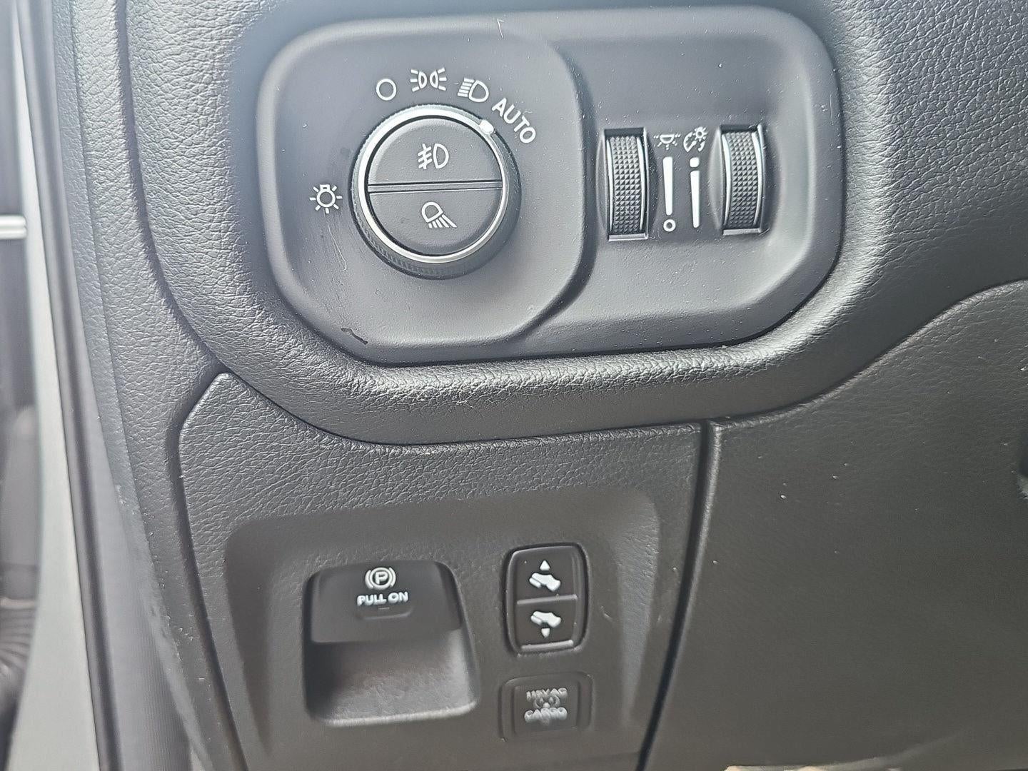 2025 RAM 1500 Laramie Crew Cab 4x4 5'7" Box