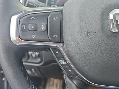 2025 RAM 1500 Laramie Crew Cab 4x4 5'7" Box