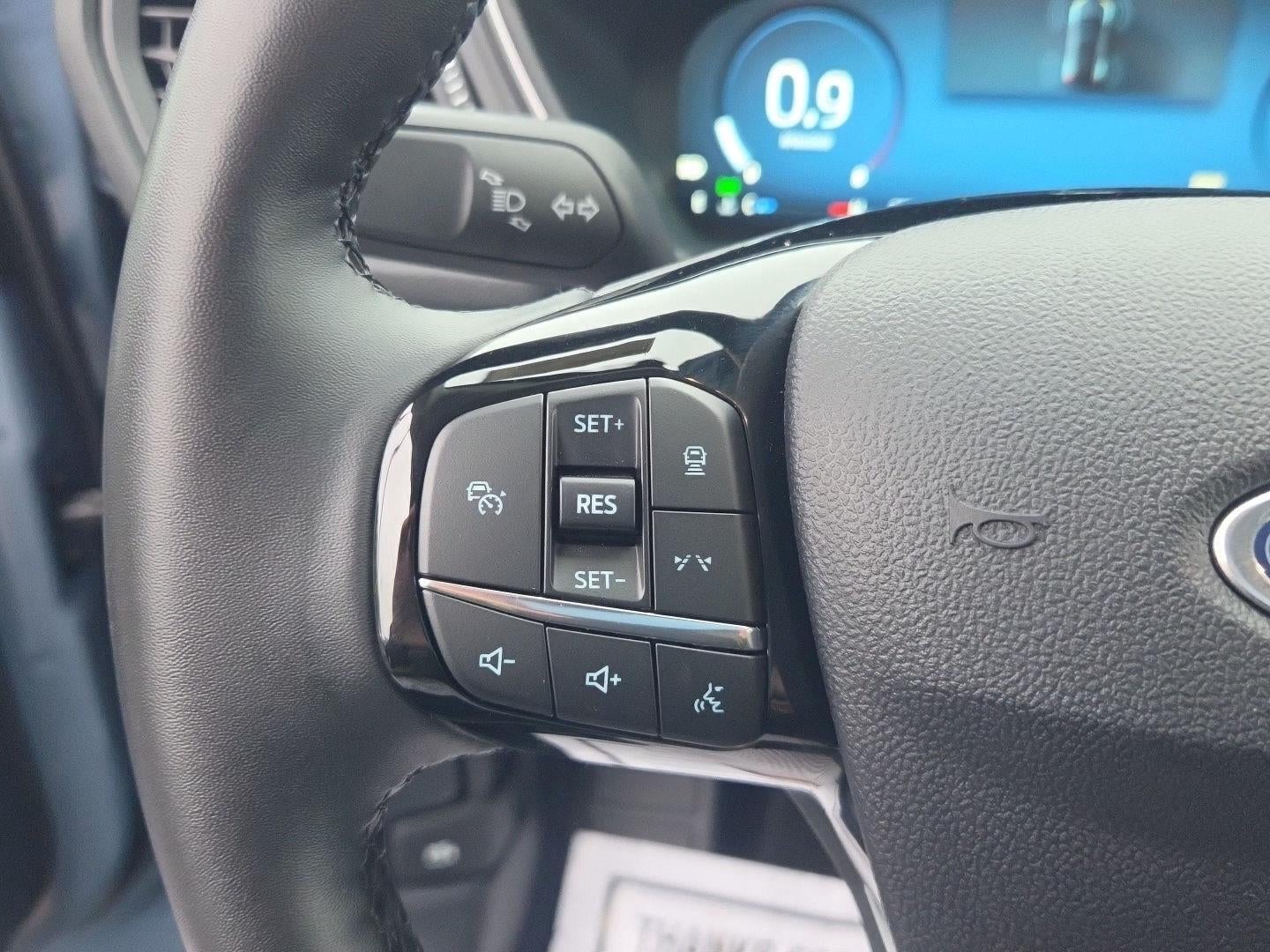 2025 Ford Escape Platinum - Photo 18